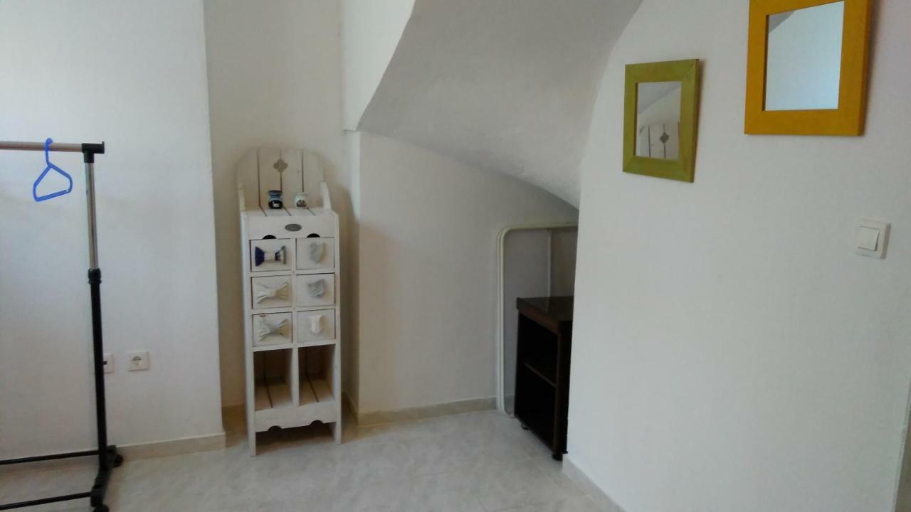 Garden Maisonnette 2-Bedrooms Sleeps 6 Adults 200M From Sandy Beach Аспровалта Екстериор снимка